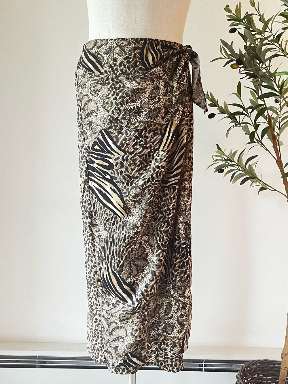 Vintage Women’s multi Animal Print pull on wrap front skirt